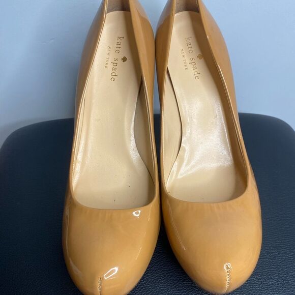 Kate Spade Tan Patent Leather Heels Size 9.5 - Picture 1 of 7